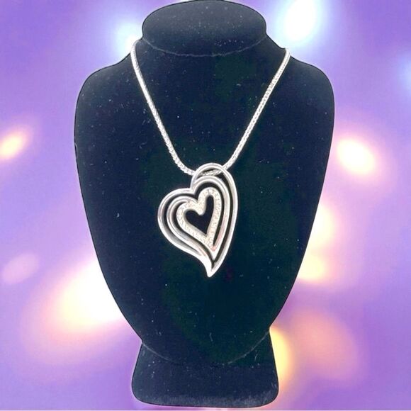 EUC Brighton Infinity Heart Reversible Necklace Silver Crystal - Picture 3 of 8